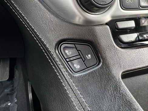 Used 2020 GMC Yukon SLT image 18