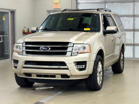 Used 2017 Ford Expedition Limited w/ Equipment Group 301A AWD/4WD image 3