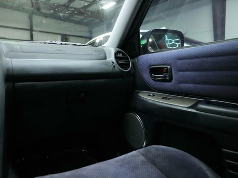 Used 2002 Lexus IS 300 image 37