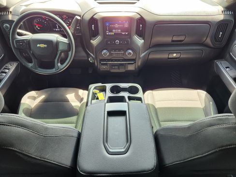 Used 2026 Chevrolet Silverado 1500 Custom w/ LPO, Dark Essentials Package AWD/4WD image 16