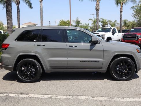 Used 2021 Jeep Grand Cherokee Laredo X RWD image 10