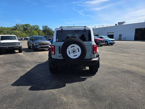 Certified 2023 Ford Bronco Heritage Edition AWD/4WD image 4