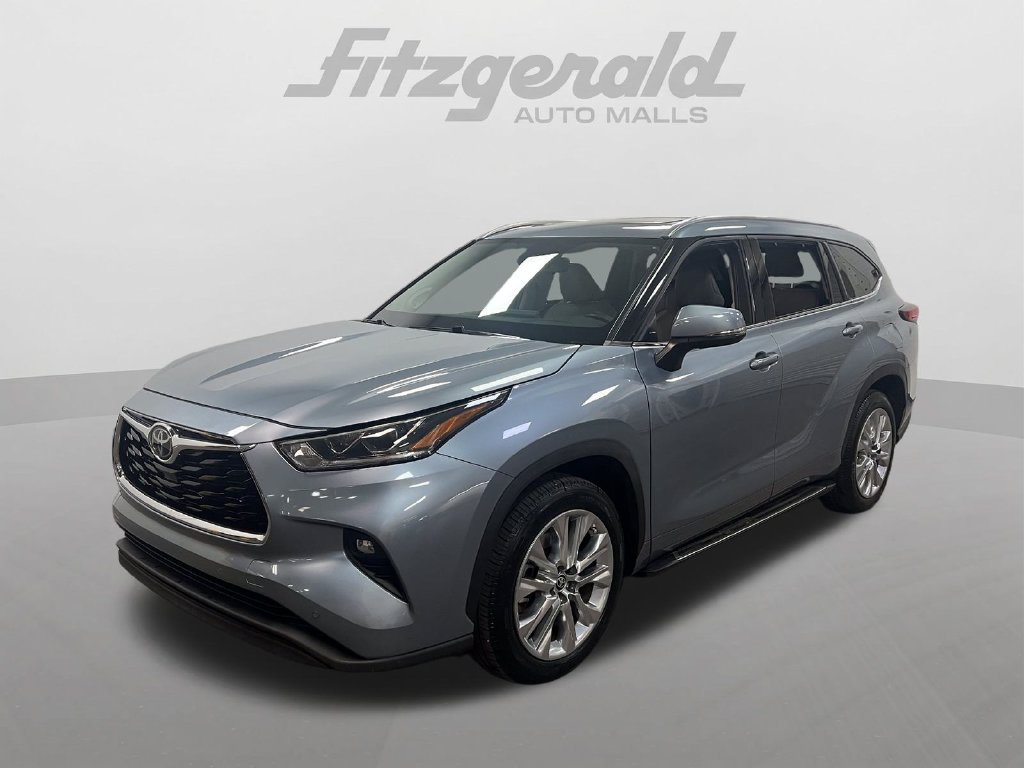 Used 2022 Toyota Highlander Limited FWD 360° Tour