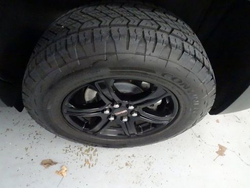 Certified 2023 GMC Acadia AT4 w/ LPO, Floor Liner Package image 27