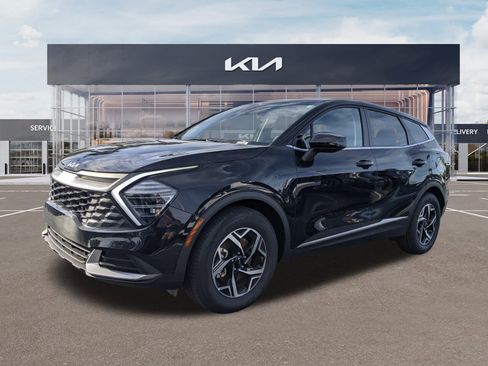 Used 2025 Kia Sportage LX image 5