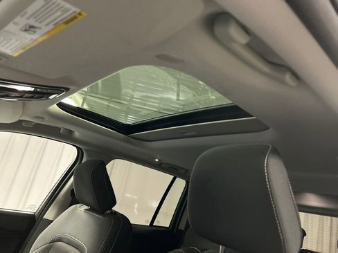 Used 2023 Jeep Grand Cherokee Laredo image 22