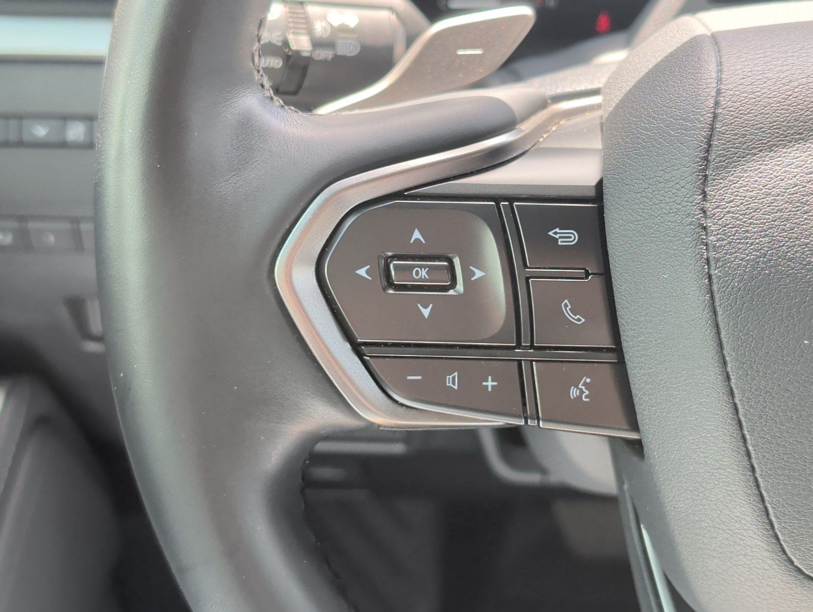 Used 2025 Lexus GX 550 AWD/4WD image 14