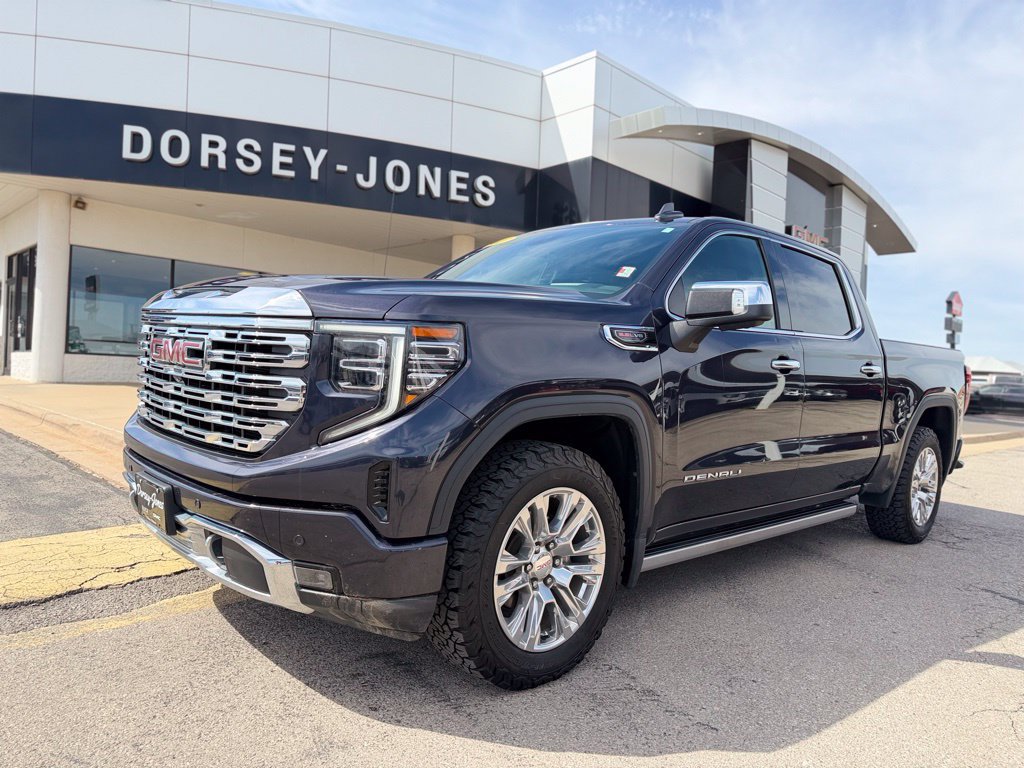 Used 2023 GMC Sierra 1500 Denali w/ Technology Package AWD/4WD image 1
