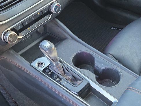 Used 2022 Nissan Altima 2.5 SR w/ Midnight Edition Package image 29