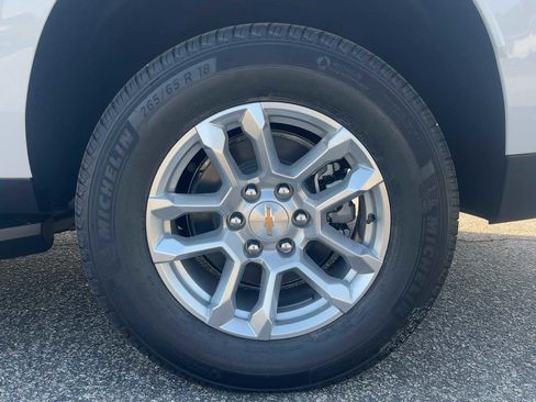 New 2026 Chevrolet Suburban LS AWD/4WD image 38