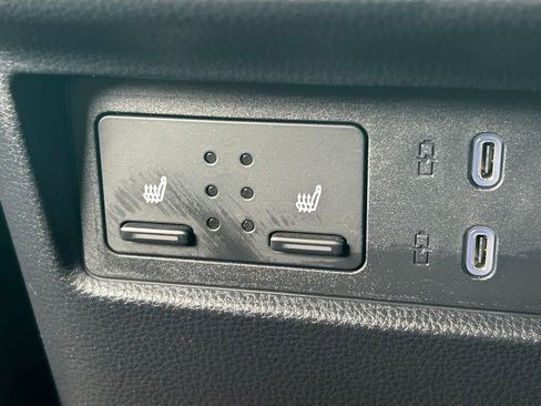 Used 2025 Toyota 4Runner 4WD image 25