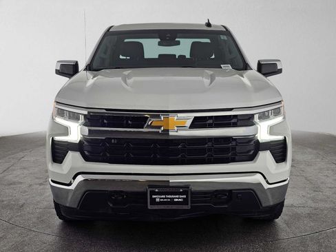 Used 2023 Chevrolet Silverado 1500 LT w/ Z71 Off-Road Package AWD/4WD image 8