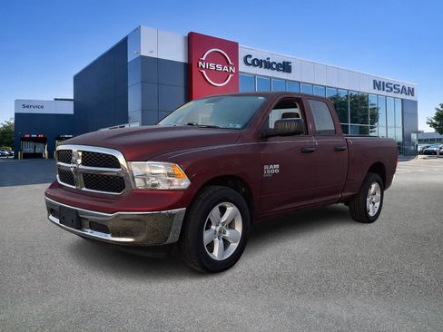 Used 2024 RAM 1500 Classic SLT image 3