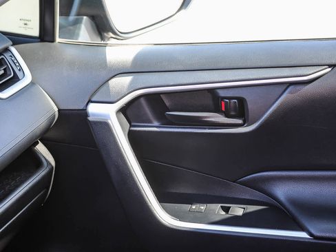 Certified 2020 Toyota RAV4 LE w/ All Weather Liner Package image 22