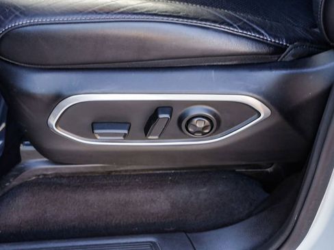 Used 2024 Jeep Wagoneer Series II w/ Flexible Seating Group image 25