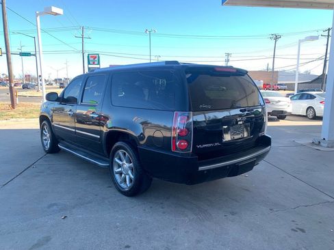 Used 2009 GMC Yukon XL Denali image 5