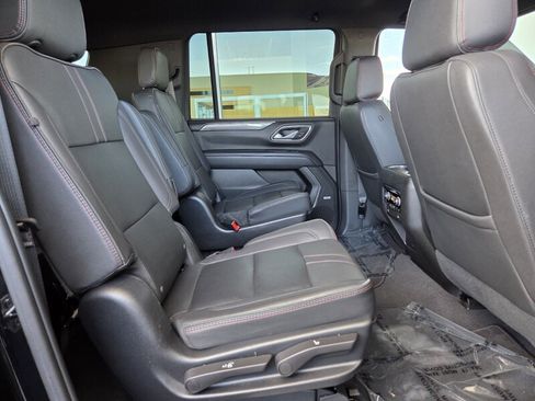 Used 2023 Chevrolet Suburban RST w/ Luxury Package AWD/4WD image 19