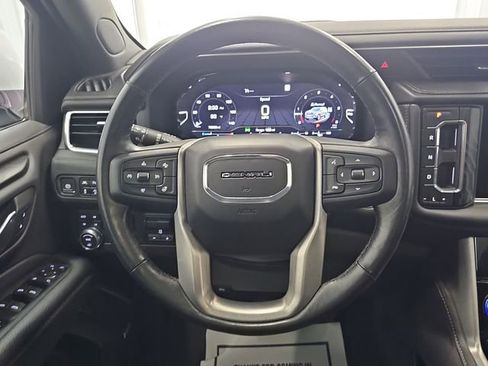 Used 2022 GMC Yukon XL Denali w/ Denali Premium Package AWD/4WD image 14