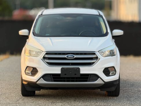 Used 2017 Ford Escape SE AWD/4WD image 5