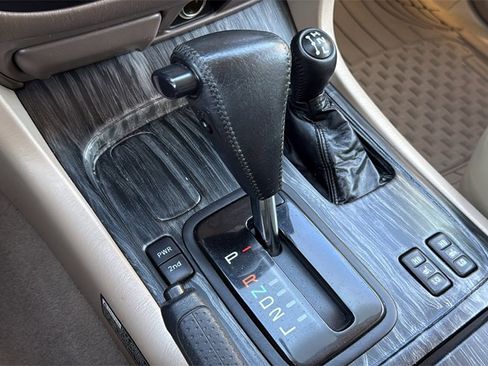 Used 1999 Toyota Land Cruiser image 24