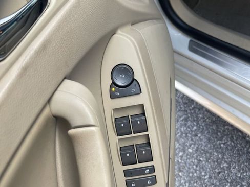 Used 2012 Cadillac CTS Luxury image 4