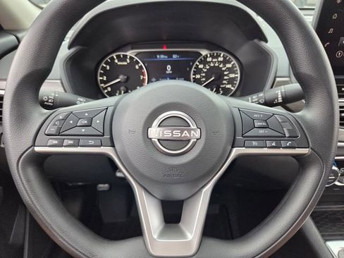 New 2026 Nissan Altima 2.5 SV FWD image 19