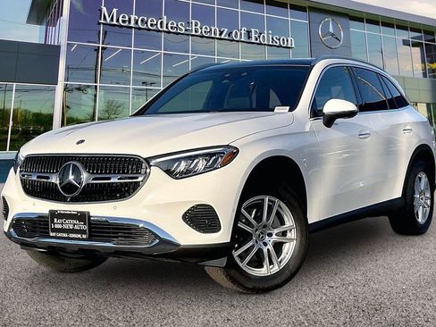 Used 2026 Mercedes-Benz GLC 300 4MATIC image 9
