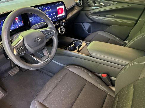 Used 2025 Chevrolet Blazer EV LT w/ Midnight/Sport Edition FWD image 11