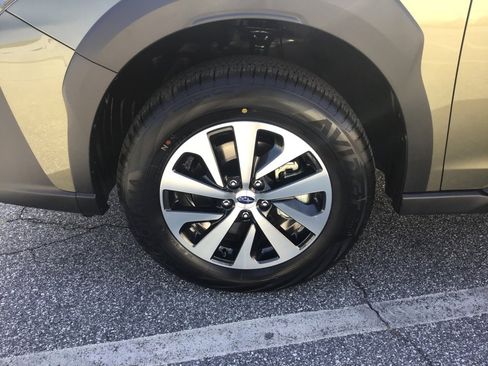 Used 2024 Subaru Outback Premium AWD/4WD image 26