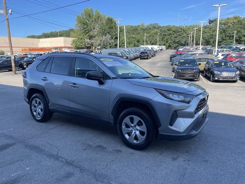 Certified 2019 Toyota RAV4 LE w/ Carpet Mat Package AWD/4WD image 6