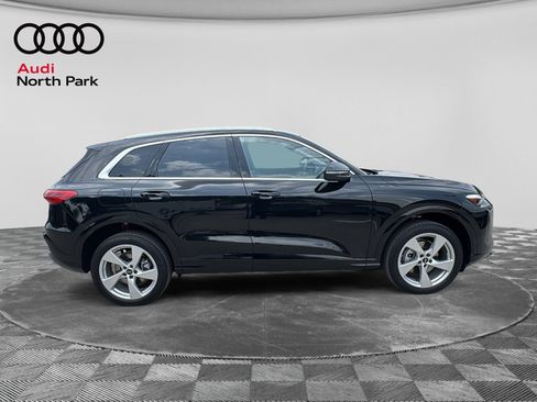 Used 2025 Audi Q5 Premium AWD/4WD image 8