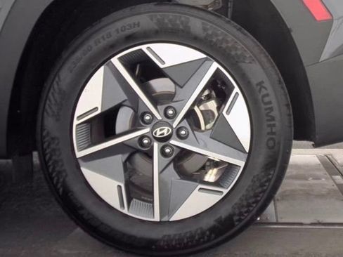 Used 2025 Hyundai Tucson SEL FWD image 12
