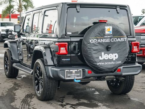 Used 2023 Jeep Wrangler Sahara image 6