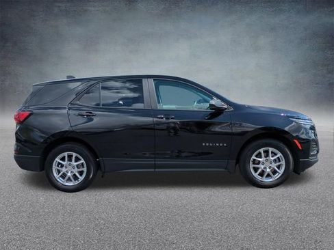 Certified 2023 Chevrolet Equinox LS w/ LS Convenience Package FWD image 10