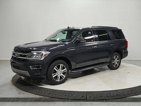Used 2022 Ford Expedition Limited RWD image 3