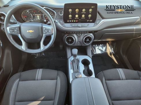 Used 2025 Chevrolet Blazer LT image 26