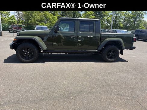 Used 2023 Jeep Gladiator Sport AWD/4WD image 2
