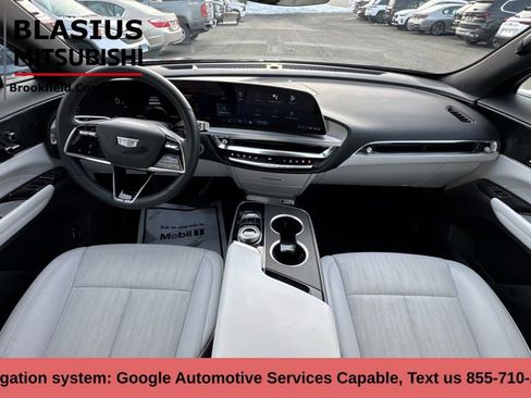 Used 2024 Cadillac Lyriq Sport image 16