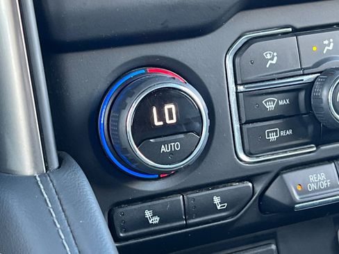 Used 2024 Chevrolet Tahoe LT image 29