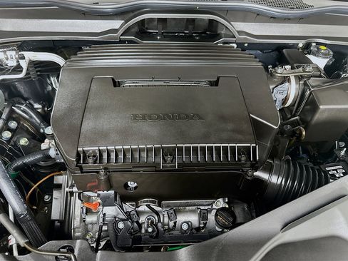 Used 2025 Honda Pilot EX-L image 35