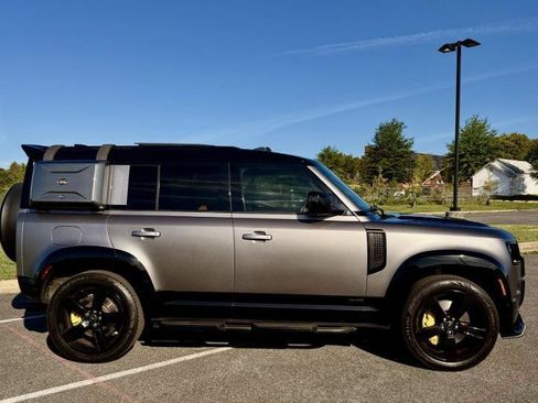 Used 2022 Land Rover Defender 110 X AWD/4WD image 5