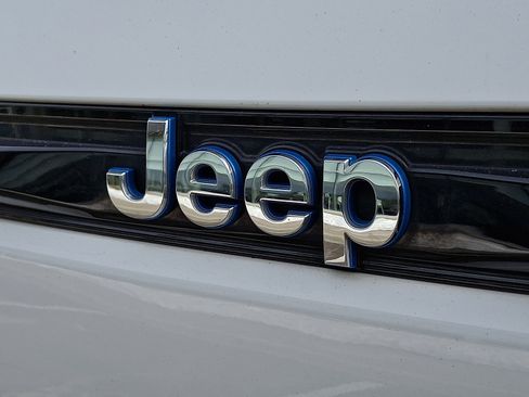 Used 2023 Jeep Grand Cherokee image 29