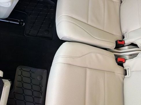 Certified 2026 Mercedes-Benz GLS 450 4MATIC image 23