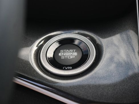 Used 2022 Jeep Grand Cherokee L Laredo w/ Luxury Tech Group I AWD/4WD image 28