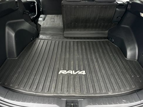Used 2024 Toyota RAV4 LE AWD/4WD image 14