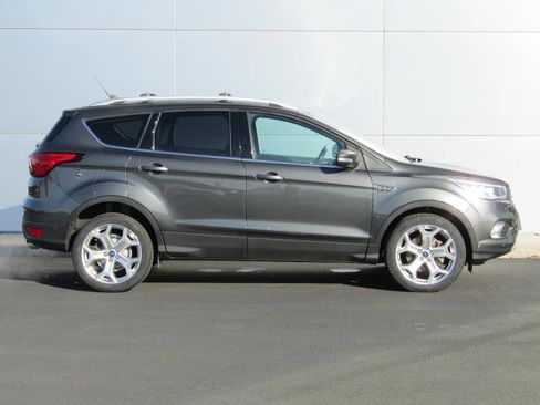Certified 2019 Ford Escape Titanium image 7