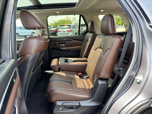 Used 2025 Honda Pilot Elite image 31
