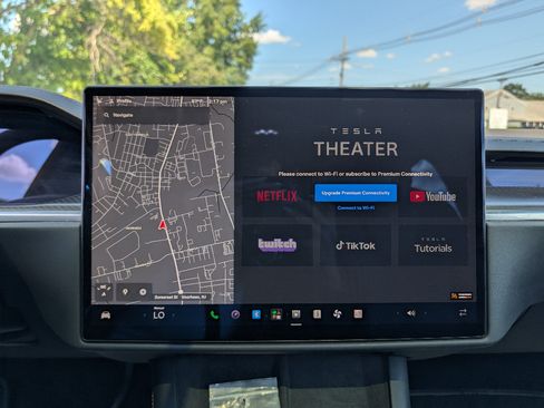 Used 2022 Tesla Model X Plaid AWD/4WD image 28