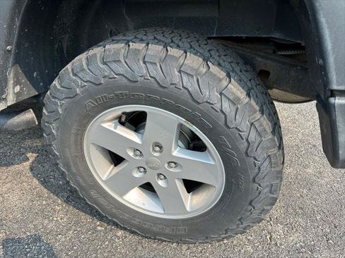 Certified 2018 Jeep Wrangler Sport AWD/4WD image 18