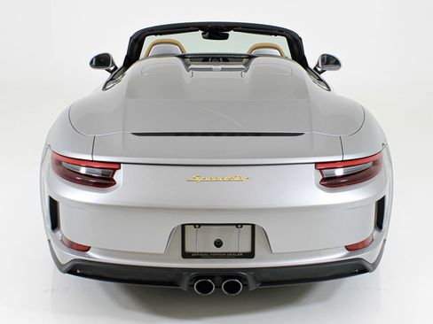 Used 2019 Porsche 911 Speedster RWD image 24